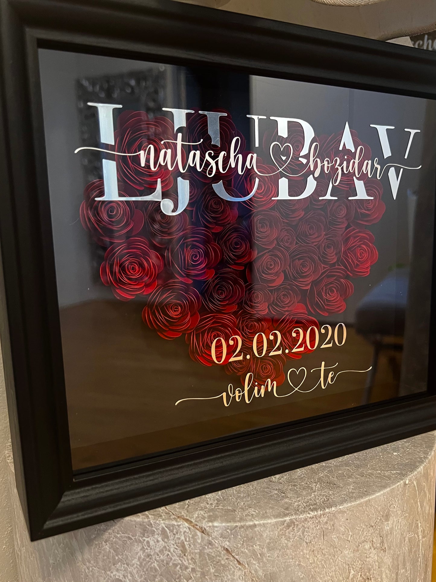 Love Forever - 3D Blumenrahmen mit Name & Datum
