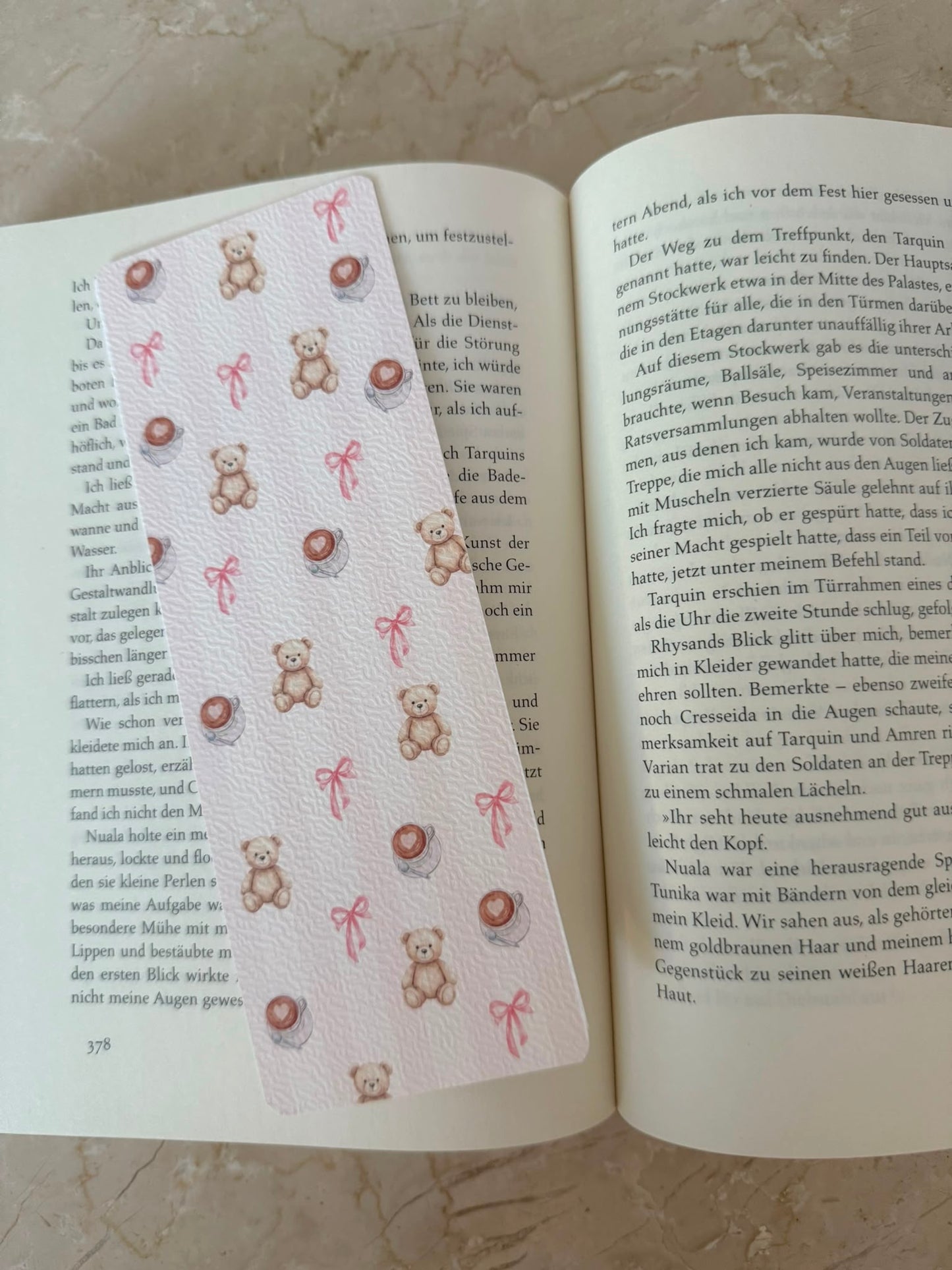 Cozy Teddy - Bookmark