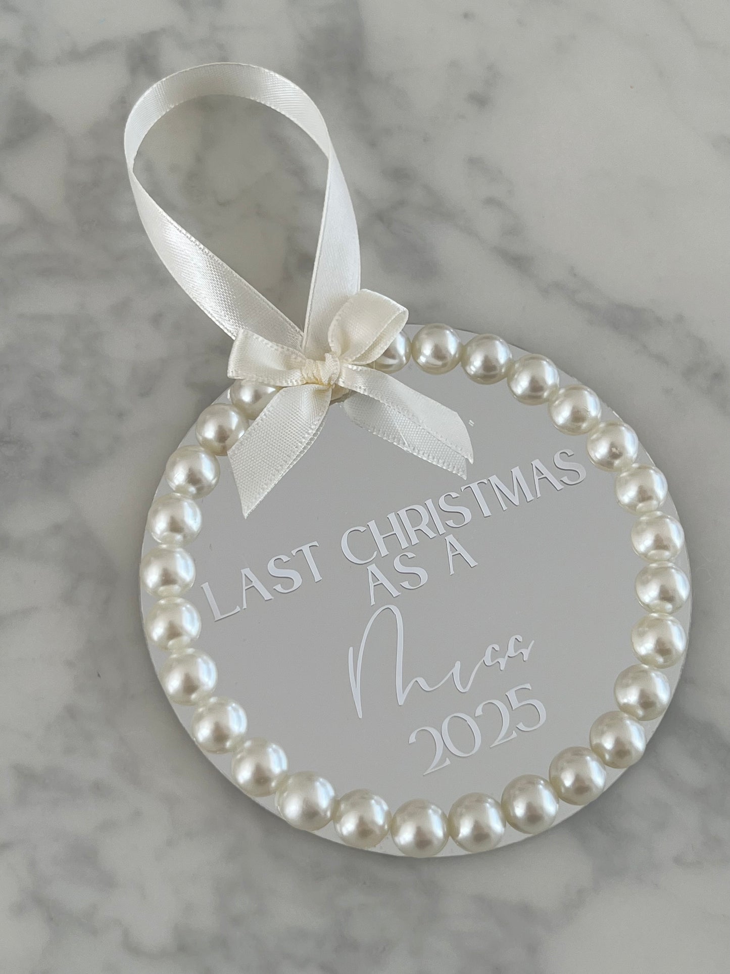 Weihnachts-Ornament "Last Christmas as a Miss"