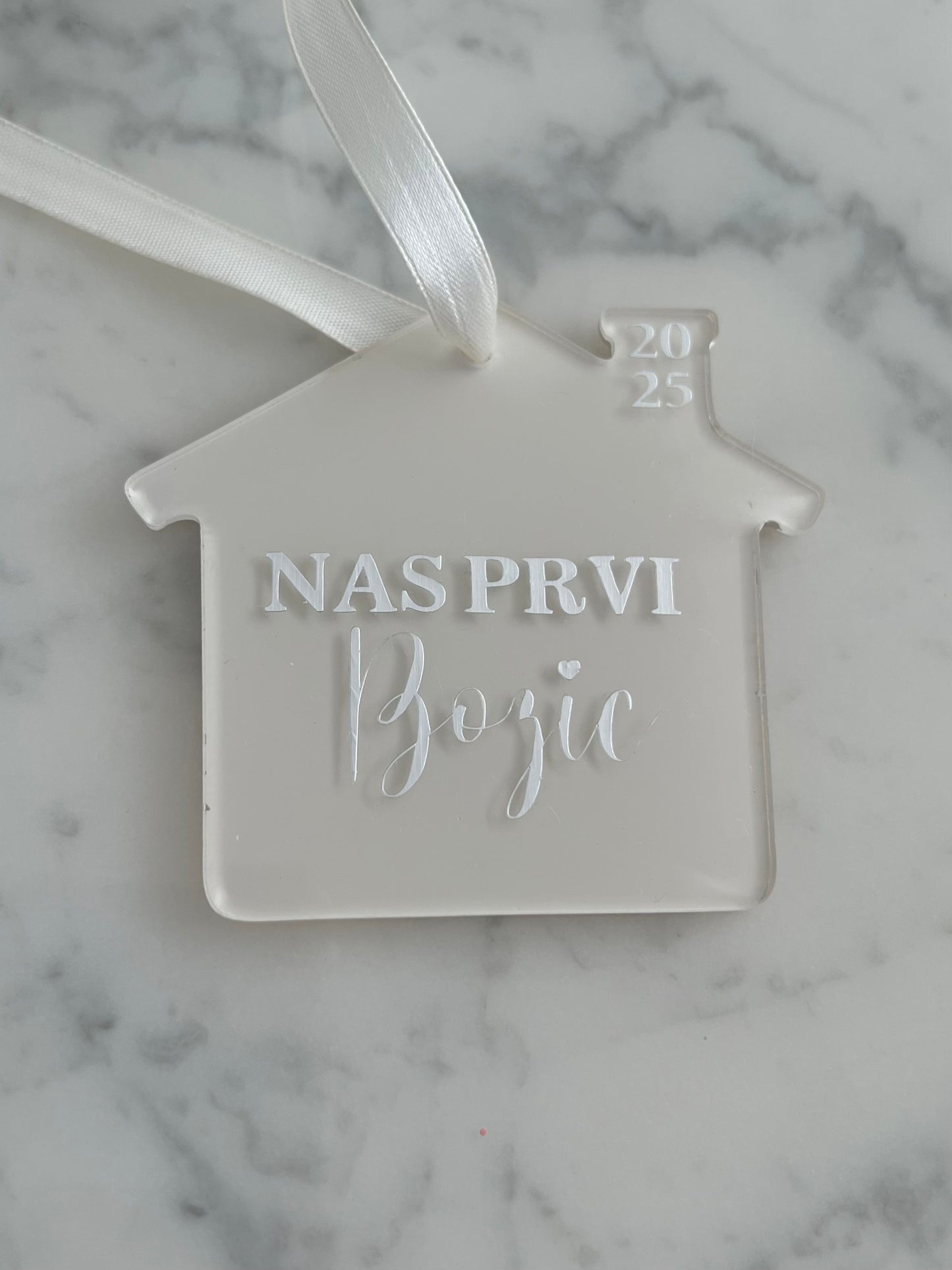 Personalisiertes Weihnachts-Ornament "Our First Christmas at Home"