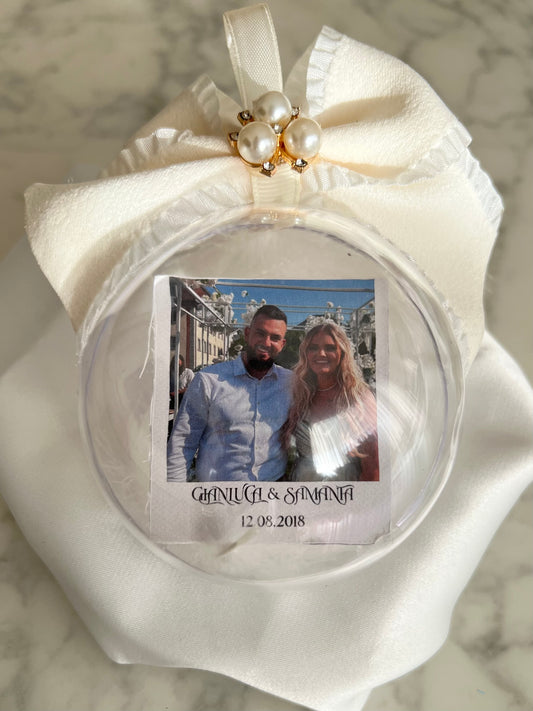 Personalisierte Foto-Weihnachtskugel mit Namen & Datum