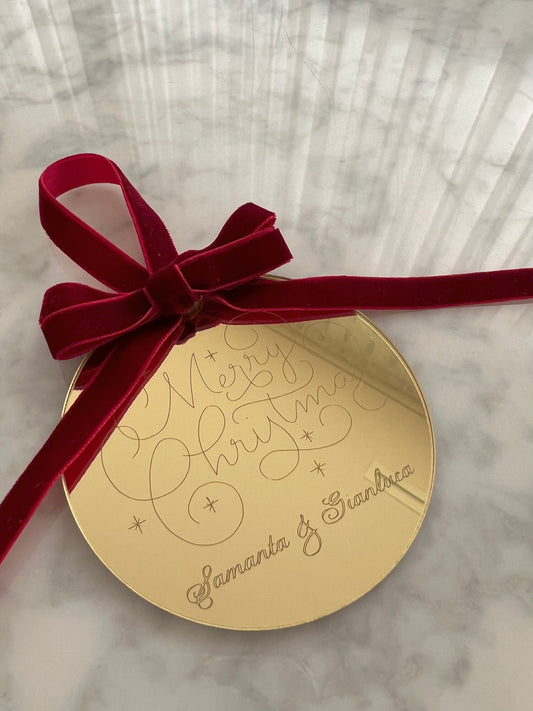 Personalisiertes Weihnachtsornament Gold mit Samtschleife & Gravur