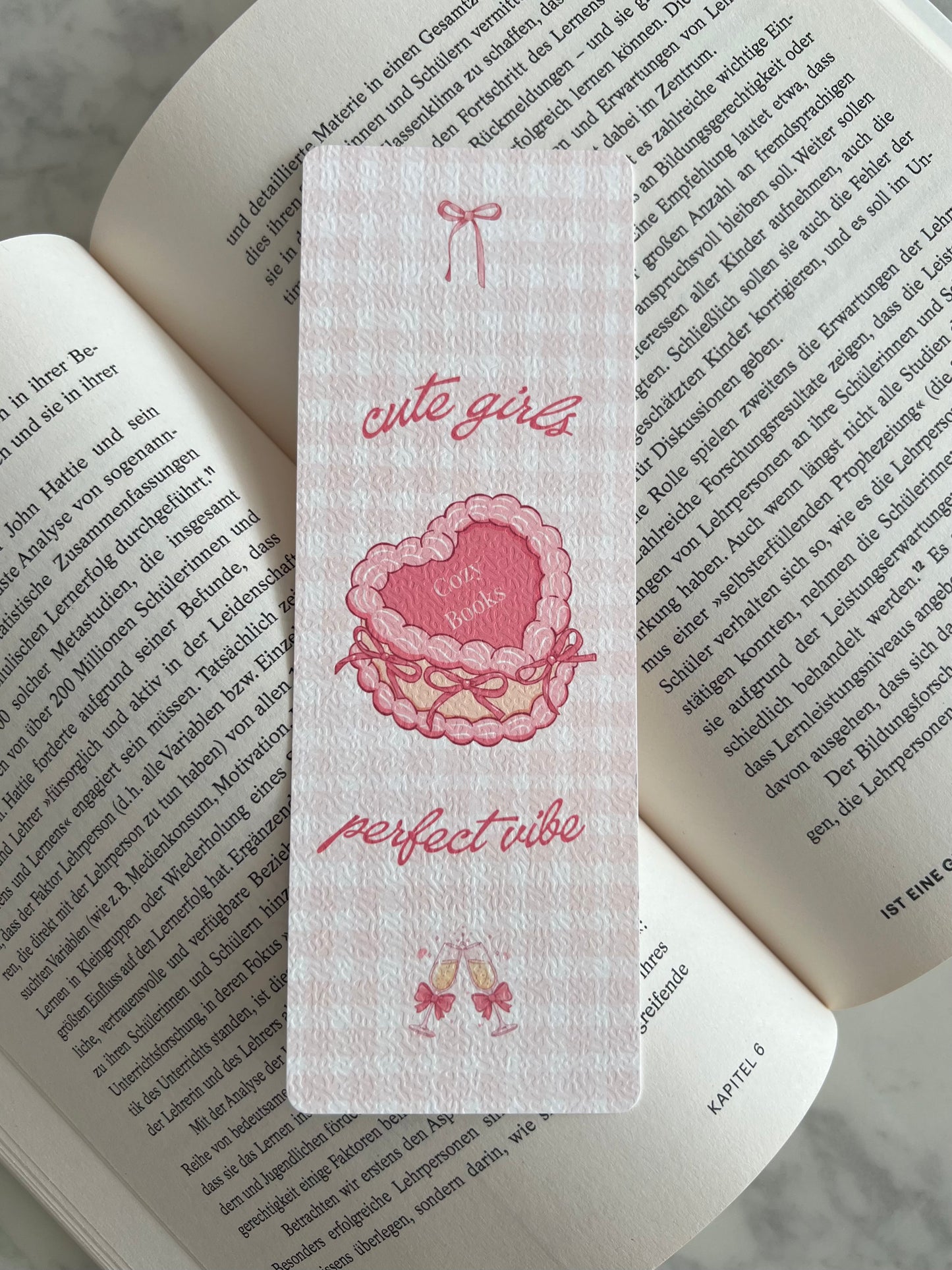 Cute Girls & Perfect Vibe - Bookmark